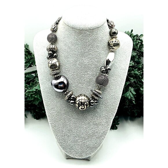 Vintage Metallic Silver Ornate Beaded Statement Necklace by Premier Designs - Picture 5 of 5